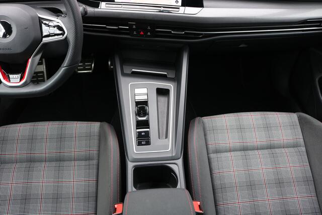 Volkswagen GOLF 2.0 TSI GTI DSG (Panoramadak Sportinterieur Carplay VirtualCockpit ACC Sfeer IQ-Light 19Inch PrivacyGlass)