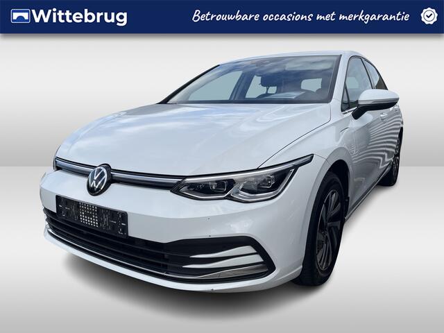 Volkswagen GOLF 1.4 eHybrid 204pk Style DSG Automaat App-connect / Parkeersensoren / Best. stoel el. verst / Keyless / Digital Cockpit Pro