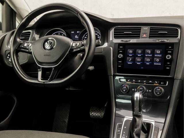 Volkswagen GOLF Variant 1.5 TSI Comfortline Automaat (APPLE CARPLAY, GROOT NAVI, CAMERA, CLIMATE, STOELVERWARMING, SPORTSTOELEN, GETINT GLAS, ADAPTIVE CRUISE, NIEUWE APK, NIEUWSTAAT)