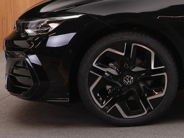 Volkswagen GOLF Variant 1.5 eTSI R-Line Edition