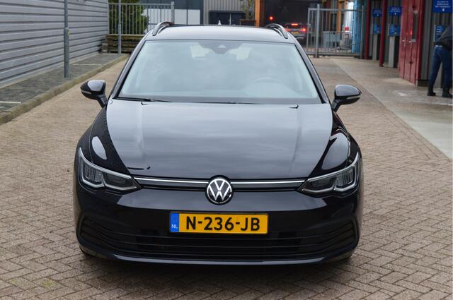Volkswagen GOLF 1.5 eTSI Style O.a: Stoel+Stuurverw, Haak, Camera, Clima, Carplay, Etc. All-in prijs!