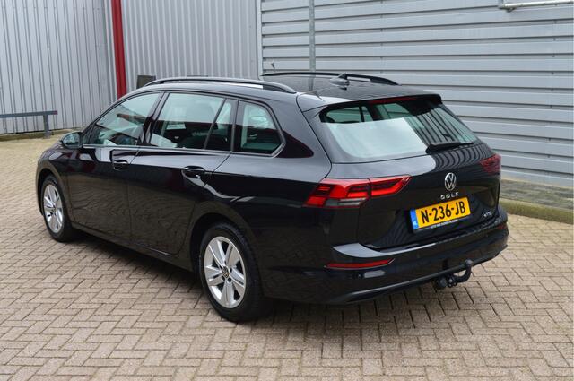 Volkswagen GOLF 1.5 eTSI Style O.a: Stoel+Stuurverw, Haak, Camera, Clima, Carplay, Etc. All-in prijs!