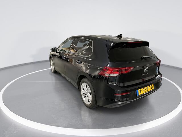 Volkswagen GOLF 1.0 eTSI 110pk DSG Life · Camera · Apple/Android Car Play · Sfeerverlichting · P-Sensoren · Navigatie · 16'' Inch · Garantie t/m 04-02-2028 of 100.000km