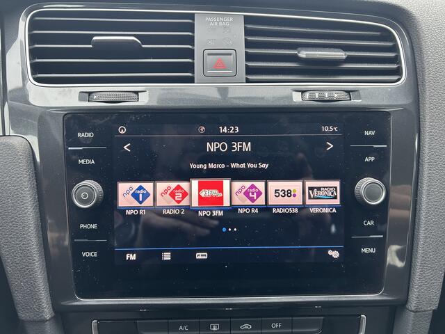 Volkswagen GOLF 1.0 TSI Trendline Cruise Navi App Airco Cv Lm Nap