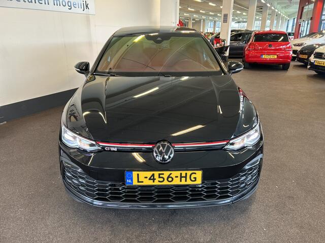 Volkswagen GOLF 2.0 TSI GTI Stage 2 | Panoramadak | Custom uitlaat | Adaptief onderstel | Kleppensysteem | Stoel+Stuurverwarming | Adaptieve cruise control | Climate control | Achteruitrijcamera