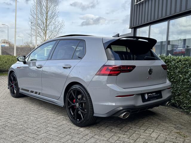 Volkswagen GOLF 8 GTI Clubsport 2.0 TSI 300pk DSG / Aut. IQ Light Harman Kardon Panoramadak 19" !!!