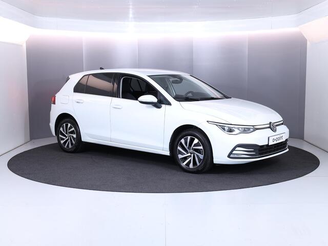 Volkswagen GOLF 1.4 eHybrid Style | Navigatie | Parkeersensoren | Adaptieve cruise control | Stoelverwarming | Stoelmassage |