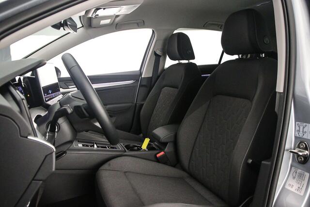 Volkswagen GOLF Life Edition 1.5 eTSI 115pk DSG Automaat Adaptive cruise control, Achteruitrijcamera, LED koplampen, Stoelverwarming, Parkeersensoren, App connect