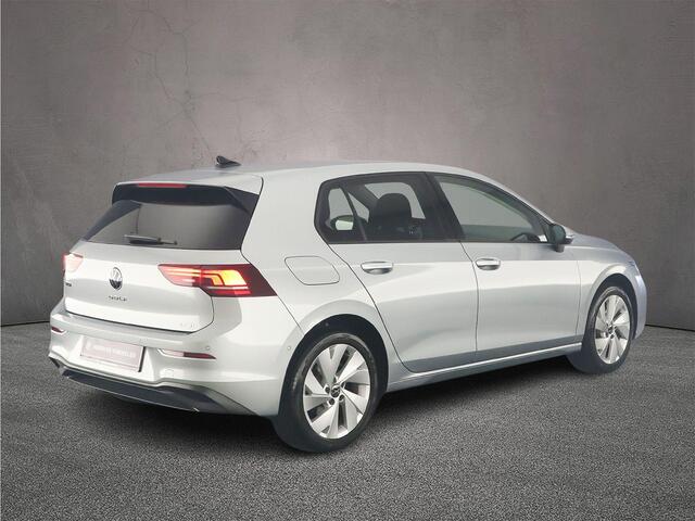 Volkswagen GOLF Life Edition 1.5 eTSI 115pk DSG Automaat Adaptive cruise control, Achteruitrijcamera, LED koplampen, Stoelverwarming, Parkeersensoren, App connect