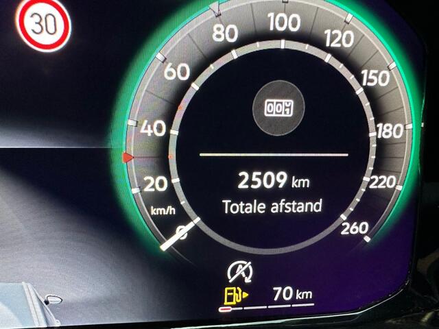 Volkswagen GOLF 1.5 ETSI