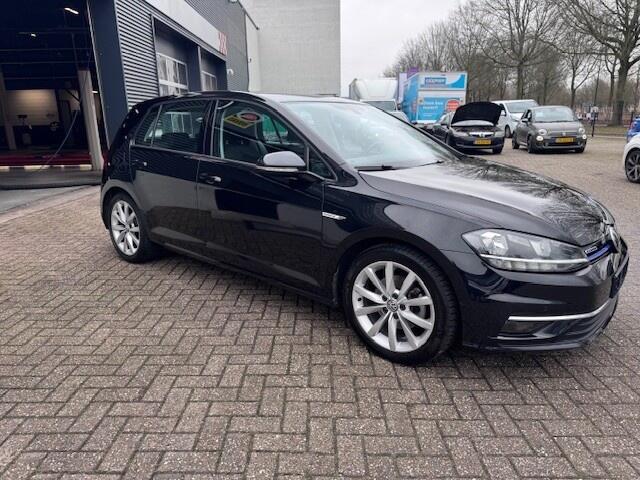 Volkswagen GOLF 1.5 TSI Highline 150 Pk Navi. Appel Carplay.