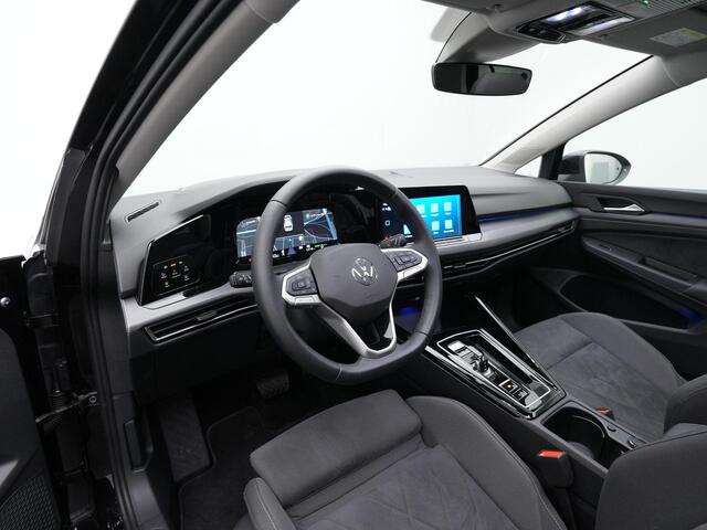 Volkswagen GOLF 1.4 eHybrid 204 pk Style | Panoramadak | IQ Light | Achteruitrijcamera | Stuur/stoelverwarming