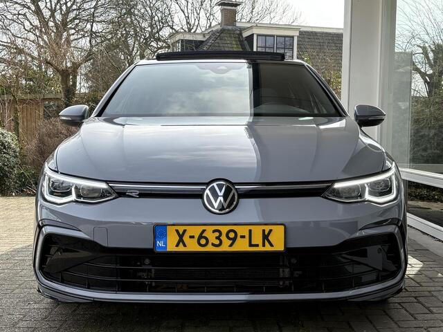 Volkswagen GOLF 1.5 TSI | 150PK | R-Line | Panorama Dak | Stoel & Stuur verwarming | IQ-Light | Apple Carplay | Camera | Navigatie | Climate & Cruise Control |