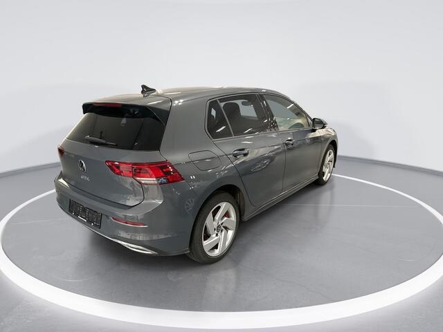 Volkswagen GOLF 1.4 245pk DSG eHybrid GTE · Camera · Apple/Android Car Play · Navigatie · Stoel-& Stuurverwarming · Sfeerverlichting · 17'' Inch ·