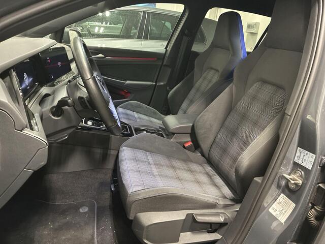 Volkswagen GOLF 1.4 245pk DSG eHybrid GTE · Camera · Apple/Android Car Play · Navigatie · Stoel-& Stuurverwarming · Sfeerverlichting · 17'' Inch ·