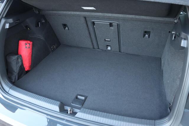 Volkswagen GOLF 1.4 TSI eHybrid 245pk DSG6 | Trekhaak | Voor+Achterstoelverwarming | Stuurverwarming | Camera