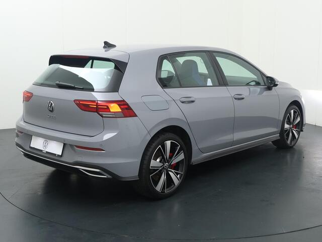 Volkswagen GOLF 1.4 eHybrid GTE | 245 PK | SoH 97% | Climate control | 18" LM velgen | Keyless | Apple Carplay/Android Auto |
