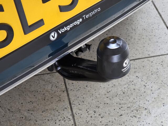 Volkswagen GOLF 1.0 TSI Highline/ Facelift!/ Trekhaak/ Automaat!/ Virtual Cockpit/ Navi/ Apple + Android/ DAB+/ Adaptive Cruise/ Bluetooth/ Armsteun/ Multi. LEDER. Stuur/ Mistl./ PDC V+A.