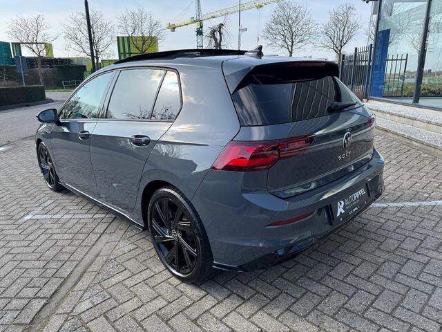 Volkswagen GOLF 1.5 eTSI R-Line | DSG | Schuifdak | IO/Light | Black style | Harman Kardon