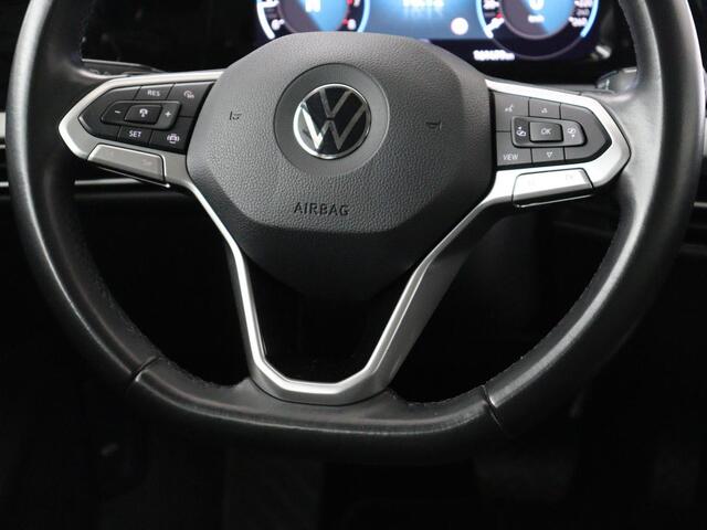 Volkswagen GOLF 1.0 eTSI Life | Carplay | Sfeerverlichting | Adaptive cruise | Navigatie | Parkeerhulp | Full LED | Climate control | Bluetooth