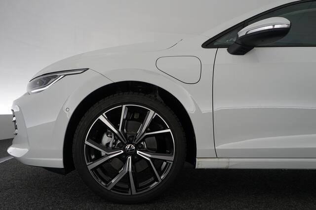 Volkswagen GOLF 1.5 eHybrid Life Edition