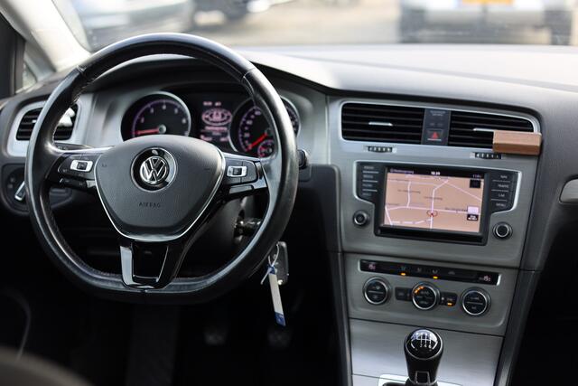 Volkswagen GOLF 1.0 TSI COMFORTLINE | NAVI | CARPLAY | CLIMA