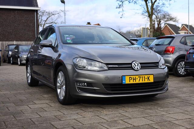 Volkswagen GOLF 1.0 TSI COMFORTLINE | NAVI | CARPLAY | CLIMA