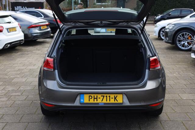 Volkswagen GOLF 1.0 TSI COMFORTLINE | NAVI | CARPLAY | CLIMA