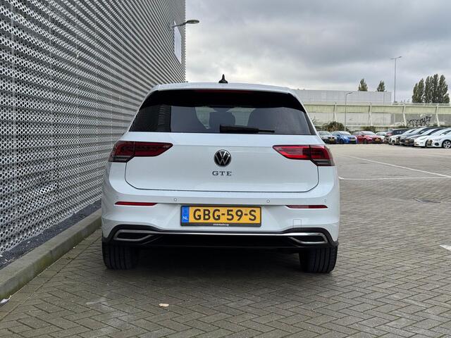Volkswagen GOLF 1.4 eHybrid 245pk DSG GTE / Virtual Cockpit / 18" LMV / Navi / Stuur en Stoelverwarming / LED