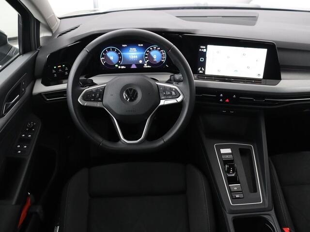 Volkswagen GOLF 1.0 eTSI Life Business | Stoelverwarming | Trekhaak | Camera | Adaptive cruise | Carplay | Sfeerverlichting | Memory | Side Assist | Climate control | Full LED