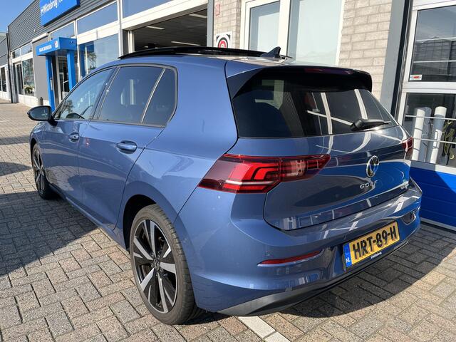 Volkswagen GOLF 1.5 eHybrid Life Edition / GARANTIE TM 06-2029/ AUTOMAAT/ PANODAK/ KEYLESS/ CRUISE/ APP-CONNECT/ PARK. SENSOREN + CAMERA/ CLIMA/ STOELVERWARMING