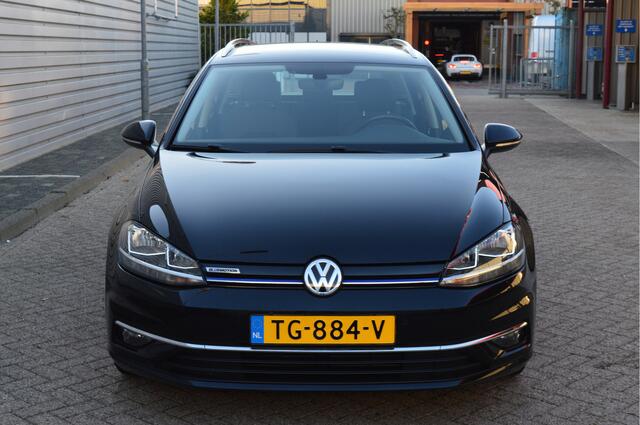 Volkswagen GOLF Variant 1.5 TSI Highline O.a: Alcantara, PDC, Carplay, ACC, Clima, DAB, Etc. All-in prijs!