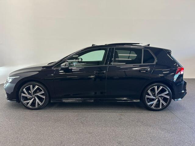 Volkswagen GOLF 1.5 eTSI R-Line Business Panoramadak Navigatie Apple Carplay/Android Auto Camera Parkeersensoren Adaptive Cruise Control Head-up display Stoel- en stuurverwarming Lichtmetalen velgen Climate Control
