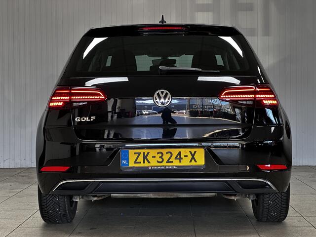 Volkswagen GOLF 1.0 TSI Comfortline Business/ Stoelverw+Massage!/ Apple+Android/ DAB+/ 16''LMV/ Clima/ Navi/ Cruise/ Bluetooth/ Multi.LEDER.Stuur/ Elek.Pakket/ Isofix/ PDC V+A.