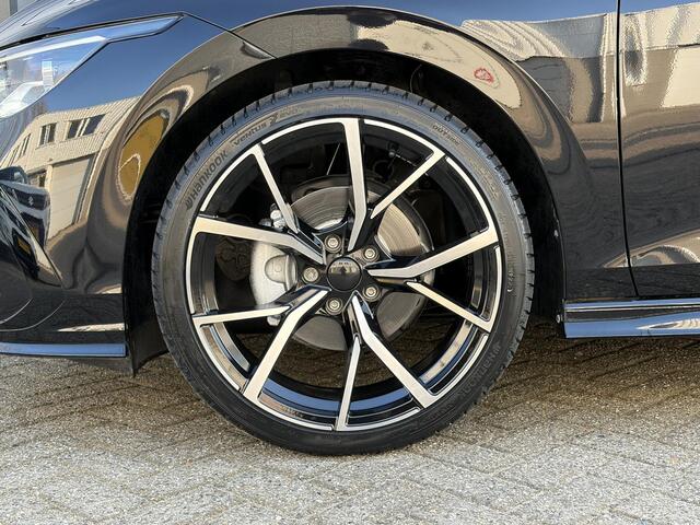 Volkswagen GOLF 1.5 eTSI R-Line Business | Pano | Stoel verwarming | LED | Climate |