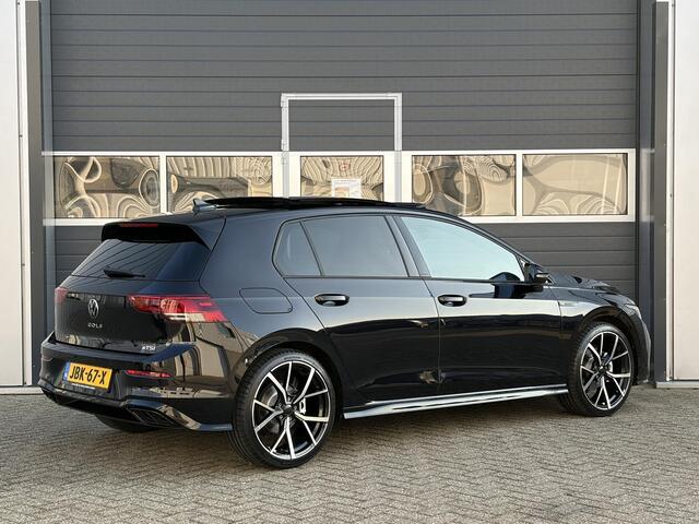 Volkswagen GOLF 1.5 eTSI R-Line Business | Pano | Stoel verwarming | LED | Climate |