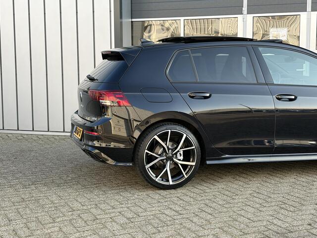 Volkswagen GOLF 1.5 eTSI R-Line Business | Pano | Stoel verwarming | LED | Climate |