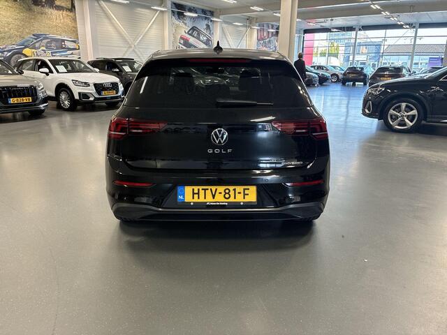 Volkswagen GOLF 1.5 eHybrid 204pk DSG Life Edition · Camera · Keyless · Stuur- & Stoelverwarming · Sfeerverlichting · Apple/Android Car Play · 18"Velgen · Garantie t/m 03-07-2029 of 100.000km