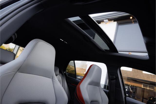 Volkswagen GOLF 2.0 TSI GTI Clubsport Pano - Leder - IQ Light - Nurburgring Modus