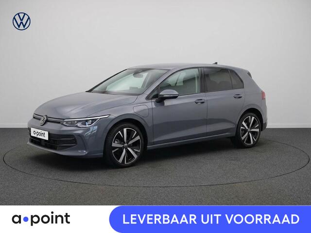 Volkswagen GOLF Life Edition 1.5 eHybrid 204 PK | 18 "LM velgen | Stoel & Stuurverwarming | Camera |