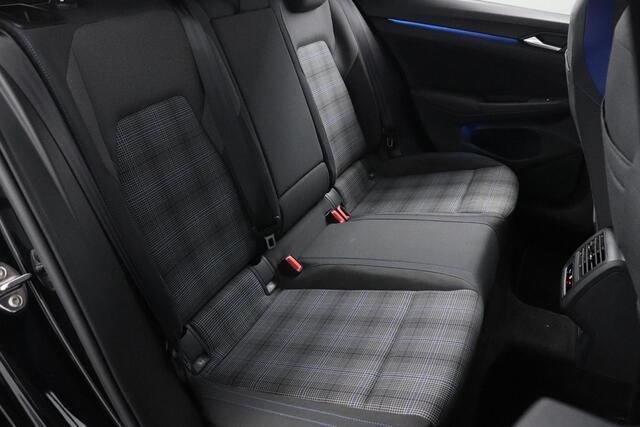 Volkswagen GOLF 1.4 eHybrid 245 PK GTE | Sfeerverlichting | Winter Pakket | Achteruitrijcamera | IQ Light |