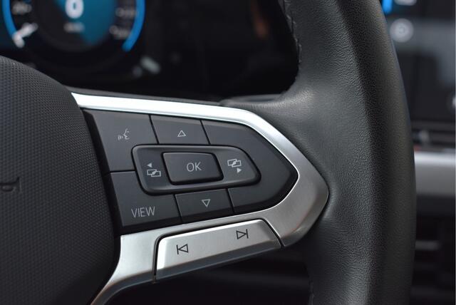 Volkswagen GOLF 1.0 TSI Life Virtual cockpit, Adaptive cruise, Camera, PDC, Carplay, DAB