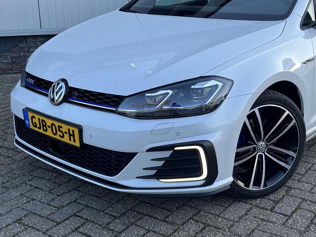 Volkswagen GOLF 7.5 GTE Limited Edition 167/200, Volleder, Memory, Virtual, Stoelverwarming