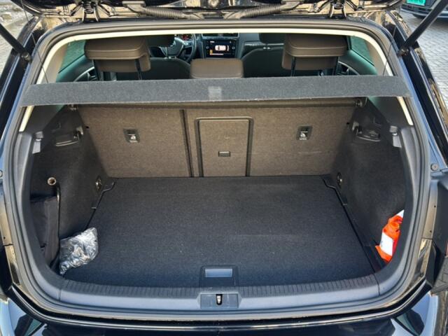 Volkswagen GOLF 1.5 TSI COMFORTLINE CAMERA/ACC/STOELVERW/NAVI/CARPLAY