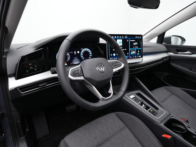 Volkswagen GOLF 1.5 eHybrid 204 pk Life Edition | Panoramadak | Stuur-/stoelverwarming | Achteruitrijcamera