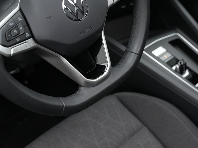 Volkswagen GOLF 1.5 eHybrid 204 pk Life Edition | Panoramadak | Stuur-/stoelverwarming | Achteruitrijcamera