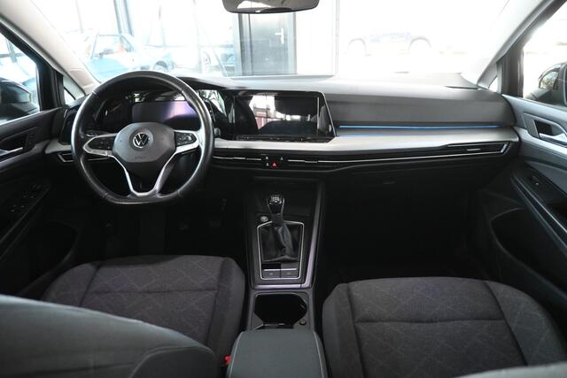 Volkswagen GOLF 1.5 TSI Life Business Clima Navigatie Carplay Virtual Stoel/Stuurverwarming Rijklaarprijs Inruil Mogelijk!