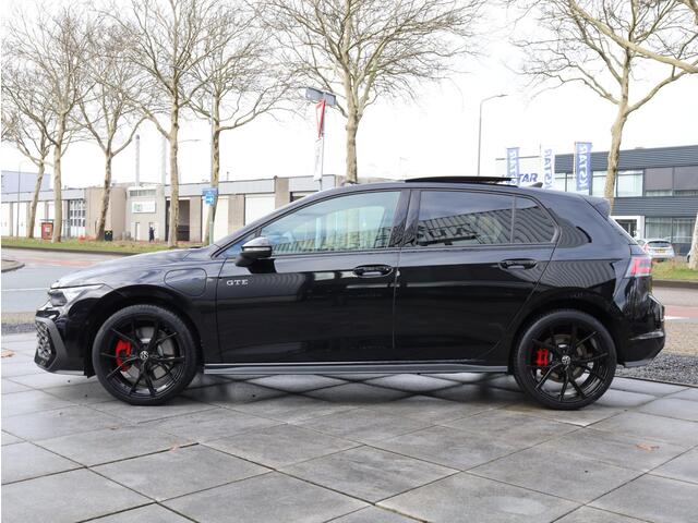 Volkswagen GOLF GTE 1.5 eHybrid 272PK | Panodak | Leer | Stoel Ventilatie | Head-up | Keyless | Camera | Memory | IQ Light | Stoel&Stuurverwarming |