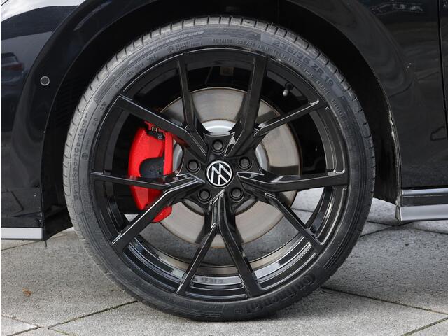 Volkswagen GOLF GTE 1.5 eHybrid 272PK | Panodak | Leer | Stoel Ventilatie | Head-up | Keyless | Camera | Memory | IQ Light | Stoel&Stuurverwarming |