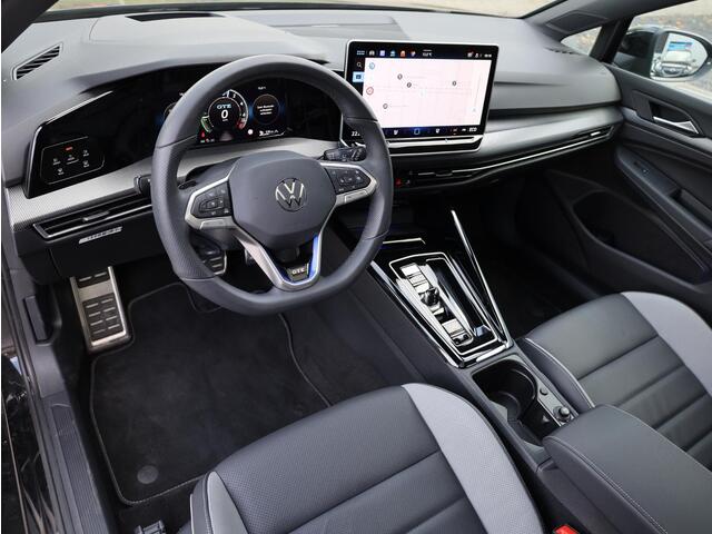 Volkswagen GOLF GTE 1.5 eHybrid 272PK | Panodak | Leer | Stoel Ventilatie | Head-up | Keyless | Camera | Memory | IQ Light | Stoel&Stuurverwarming |